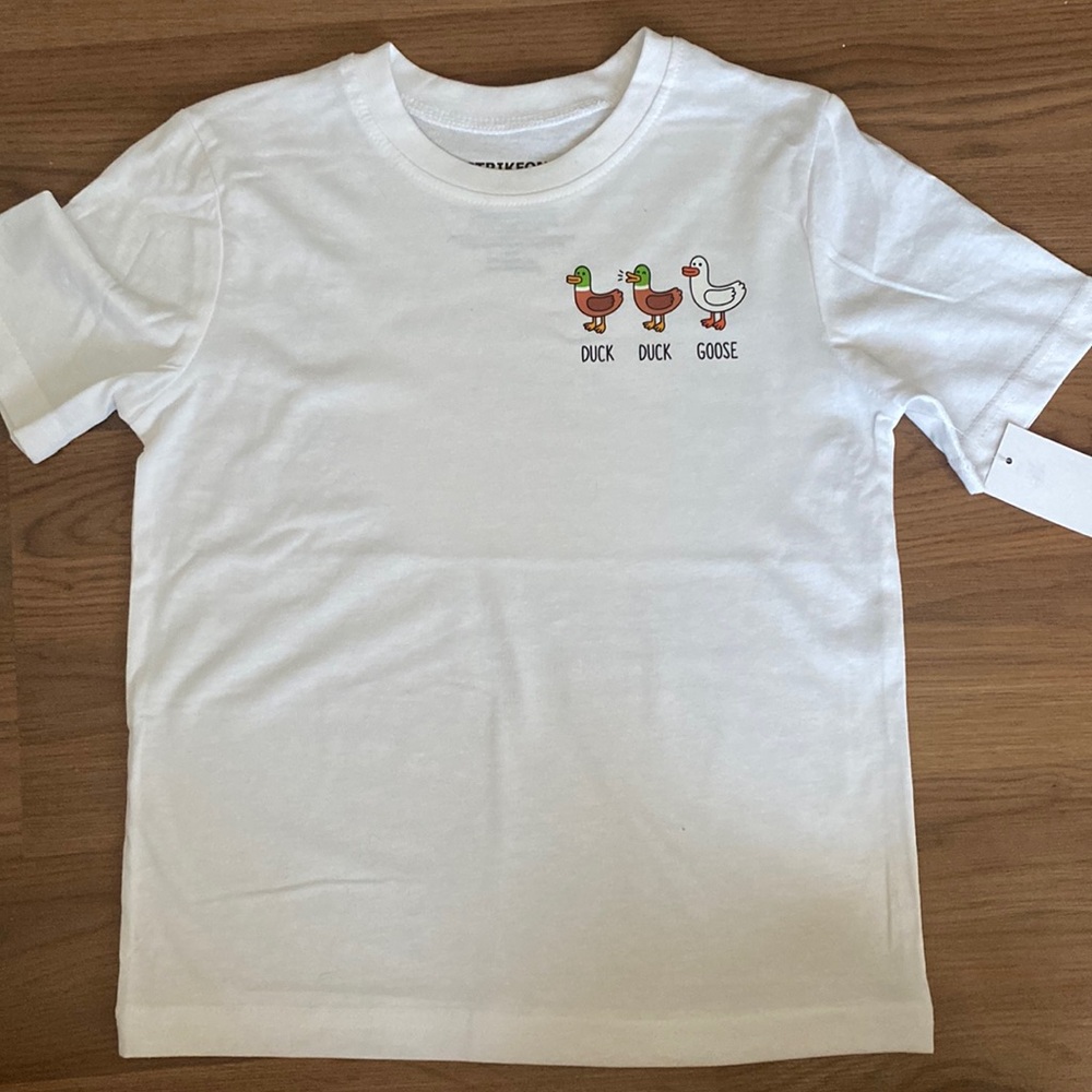 🚨2/$15. Brand New. Duck Duck Goose shirt. Size Medium